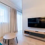 Apartment Heart Of Luxury By Bookinghost *