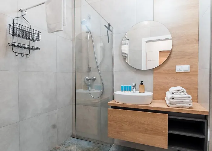 Apartment Heart Of Luxury By Bookinghost *