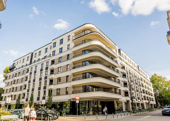 Apartment Heart Of Luxury By Bookinghost