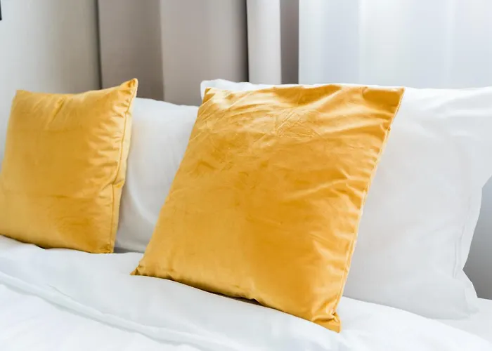 Heart Of Luxury By Bookinghost * Poznań